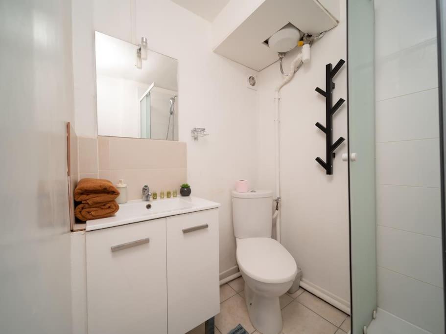 Appartement Tout Equipe 4 Couchages Belle De Mai Marsella Exterior foto